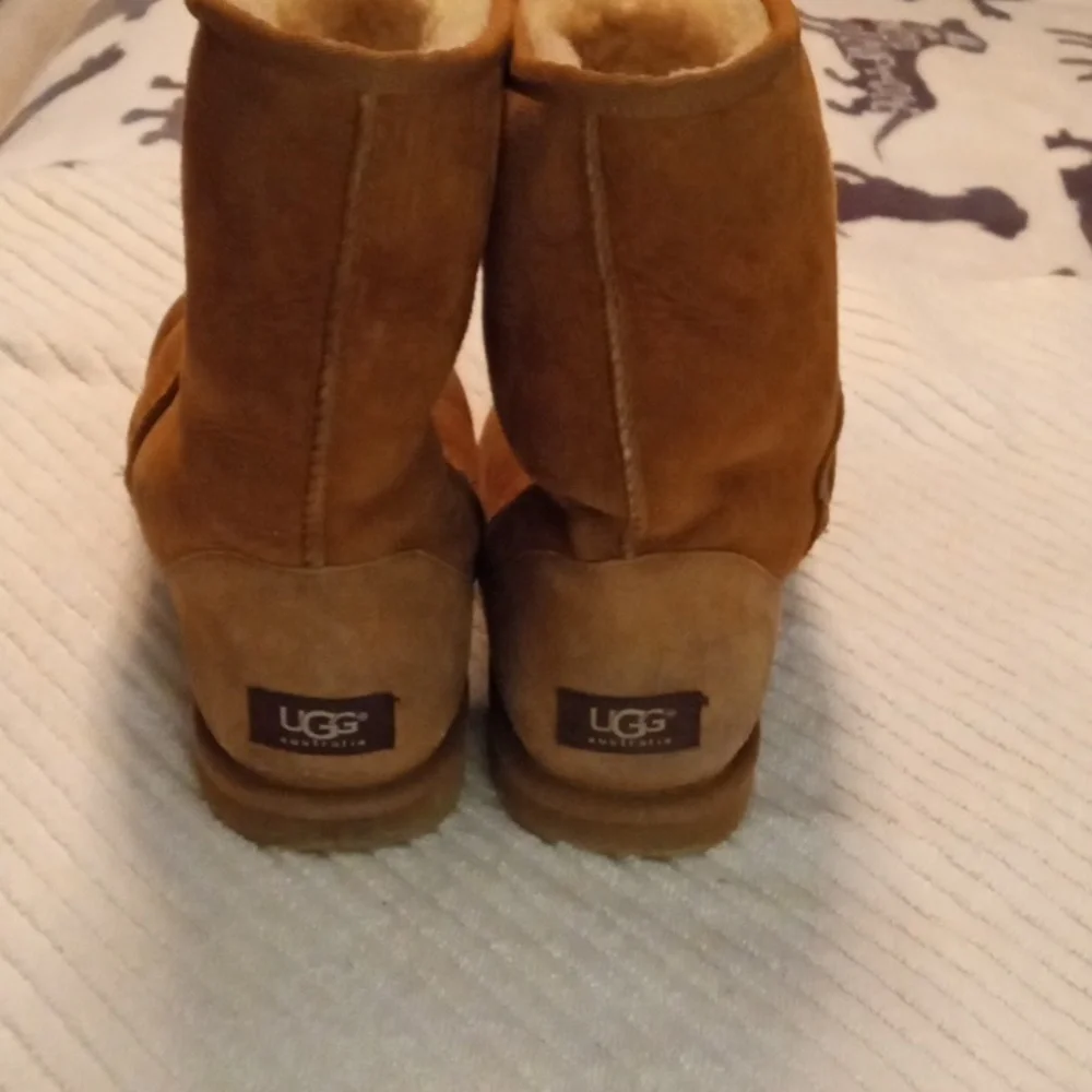 Ugg Boots - Picture 2 of 7